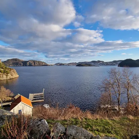 3 Bedroom Cozy In Farsund