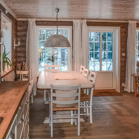 3 Bedroom Cozy In Tatil Evi Treungen